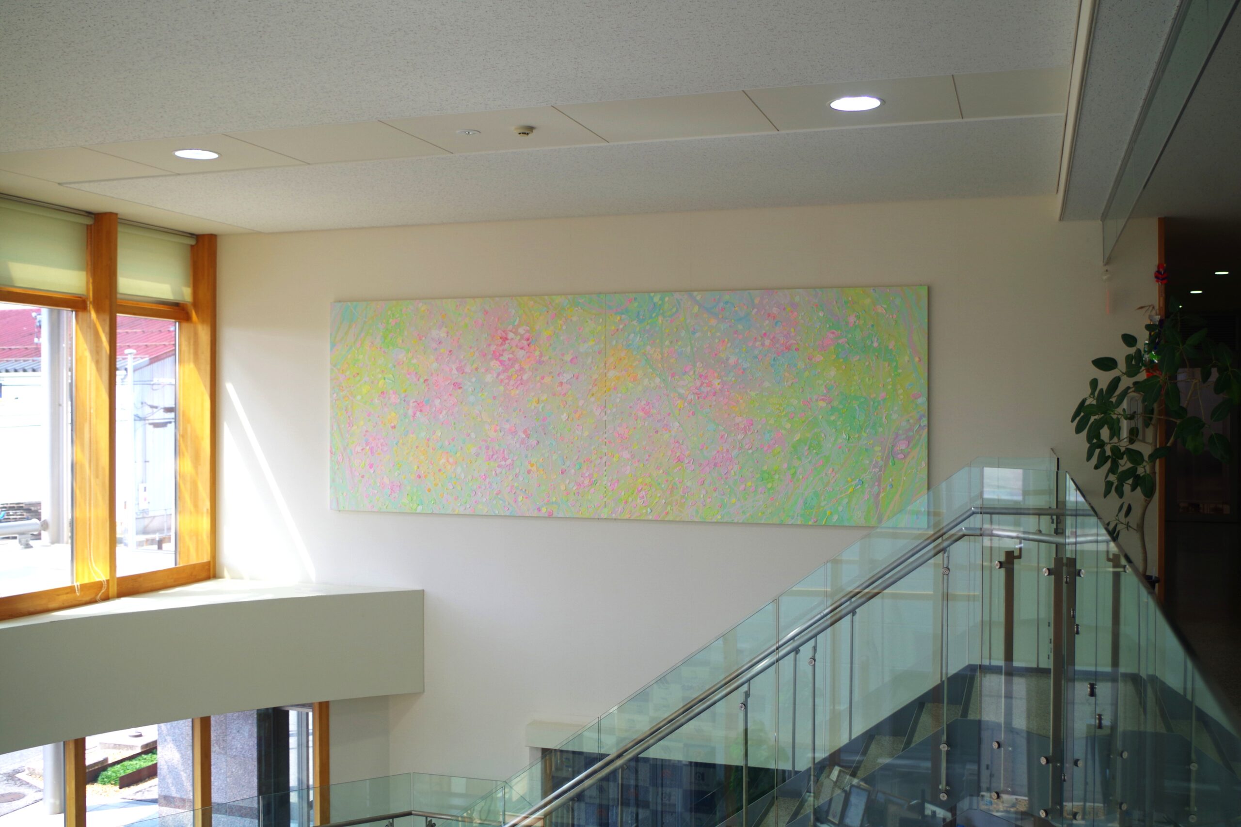 弊社エントランスに坂本和也氏によるオリジナル作品を設置いたしました